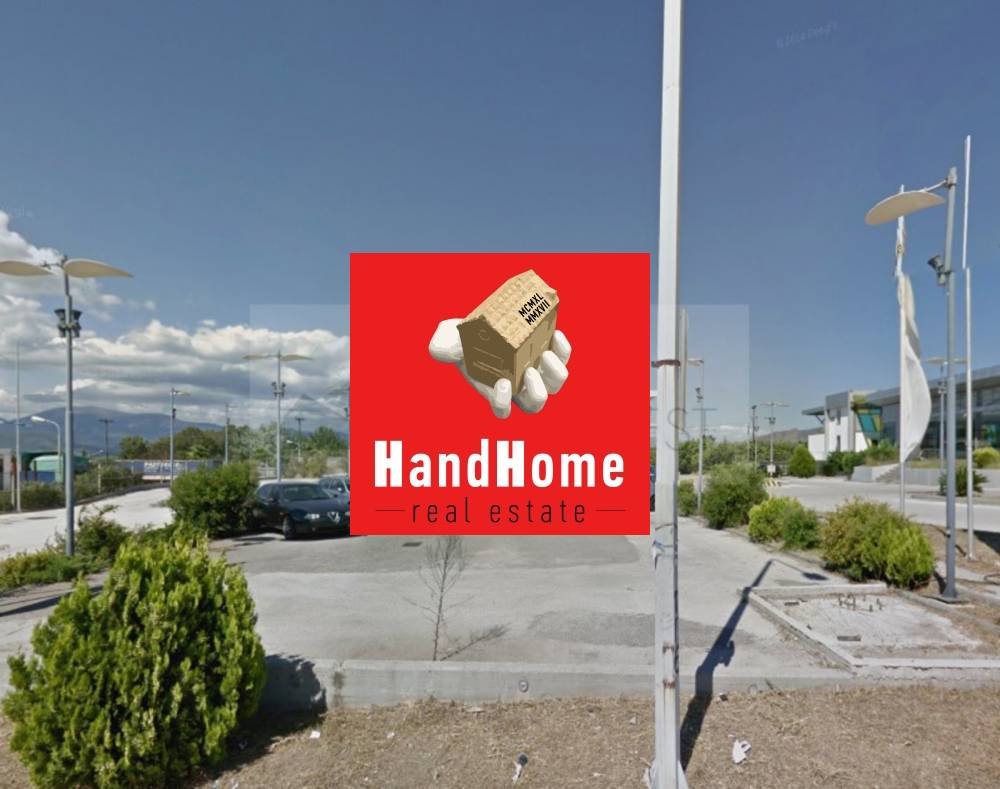 Retail property 1,511 m² for sale