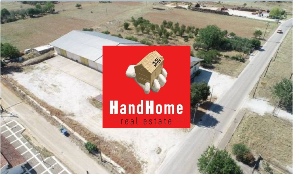 Warehouse 2,085 m² for sale