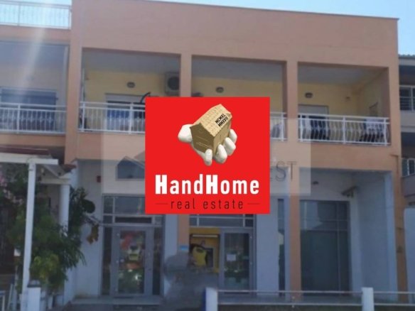 Retail property 114 m² for sale