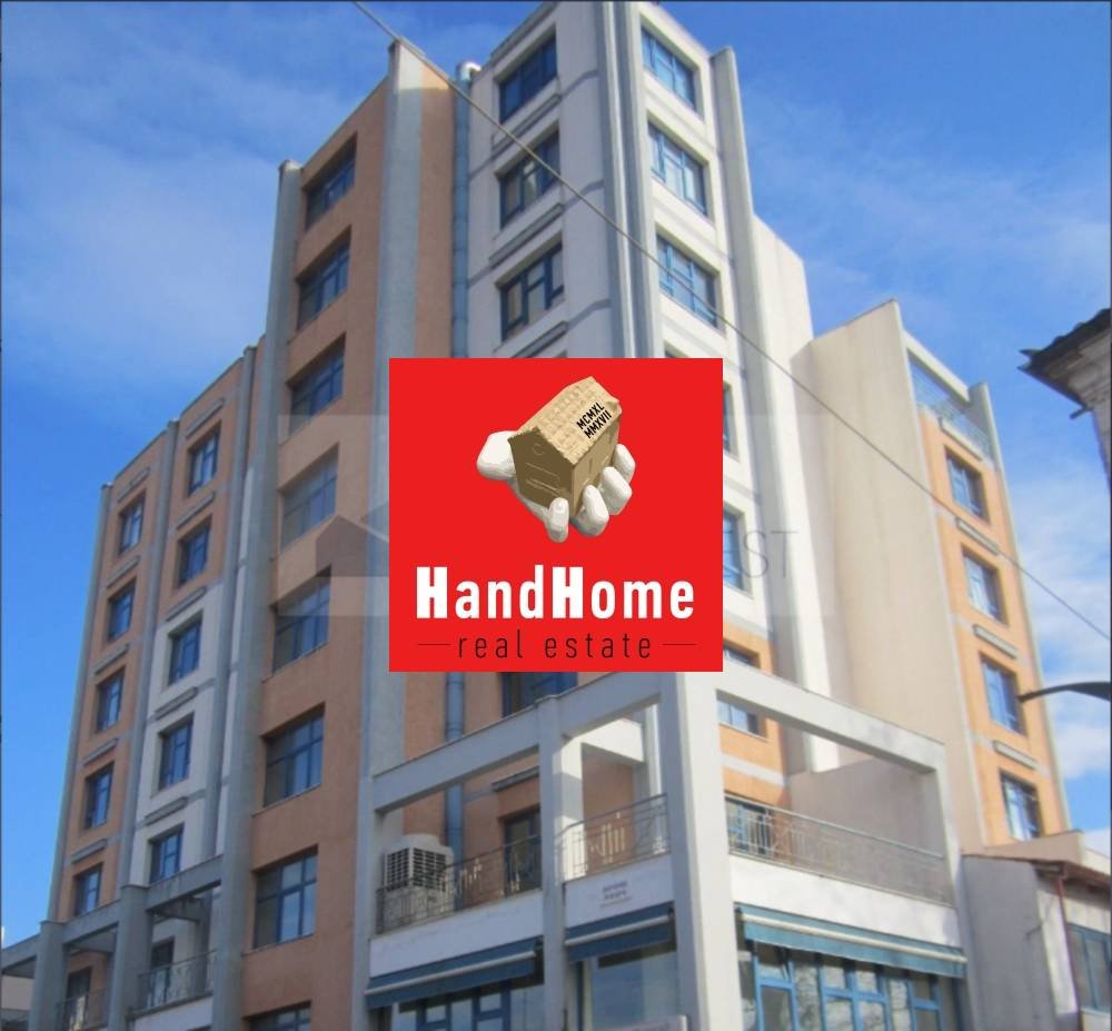 Office 72 m² for sale