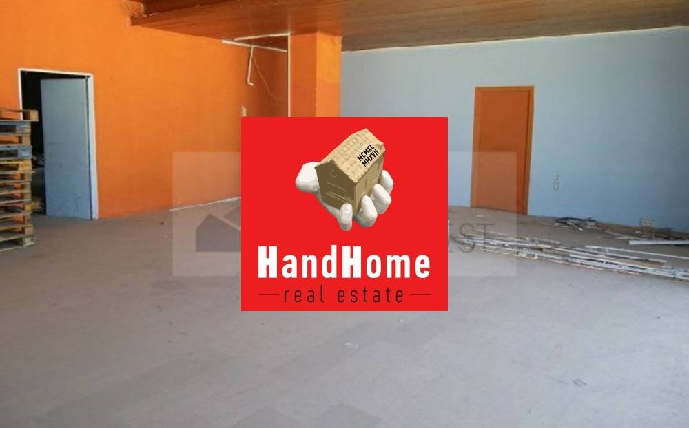 Retail property 392 m² for sale