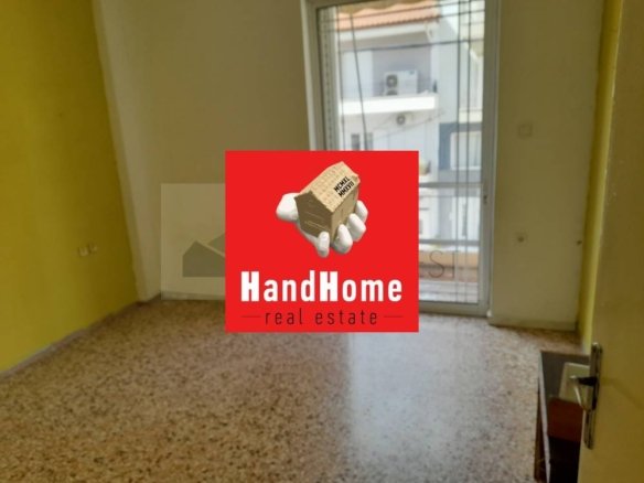 Commercial building 318 m² for sale