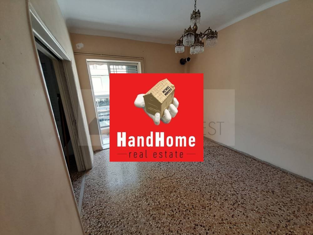 Commercial building 318 m² for sale