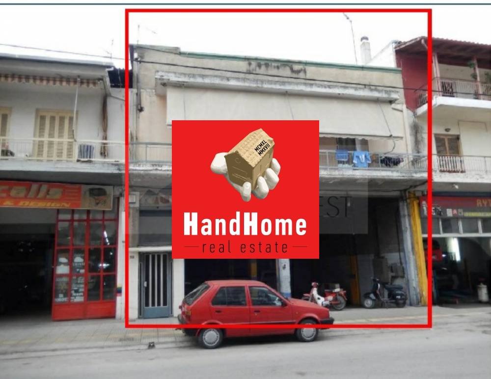 Commercial building 318 m² for sale