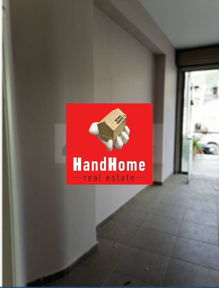 Retail property 82 m² for sale