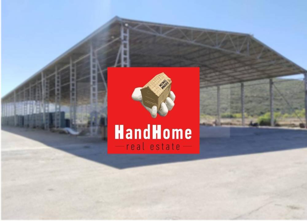 Industrial space 23,305 m² for sale