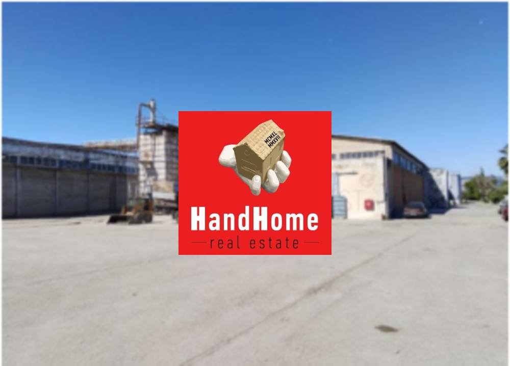 Industrial space 23,305 m² for sale