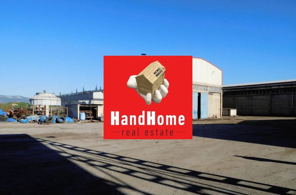 Industrial space 23,305 m² for sale