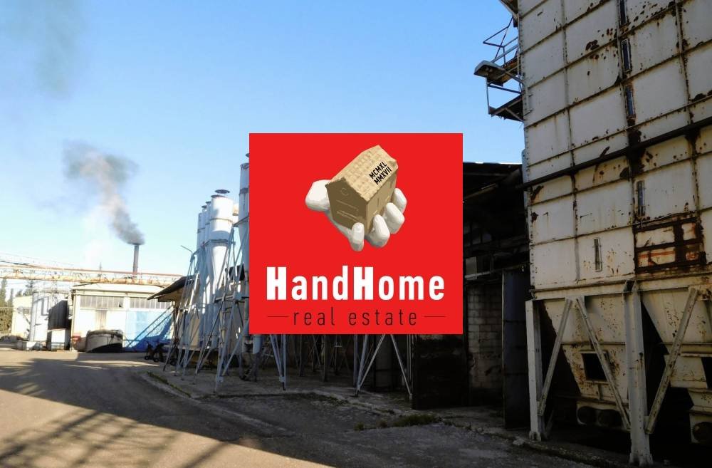 Industrial space 23,305 m² for sale