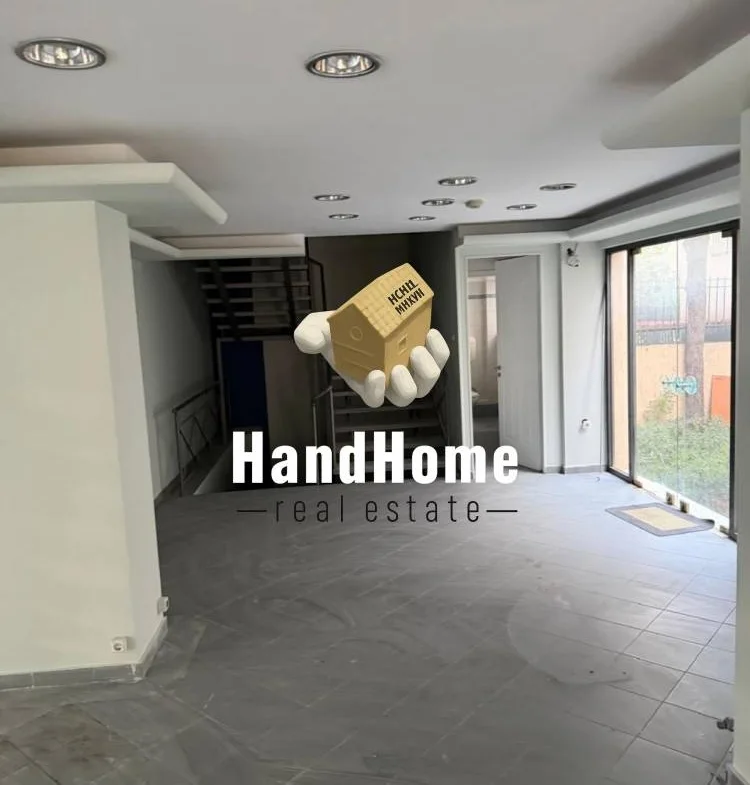 Retail property 407 m² for sale