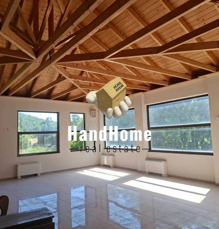 Κτίριο επαγγελματικών χώρων 339 m² προς πώληση