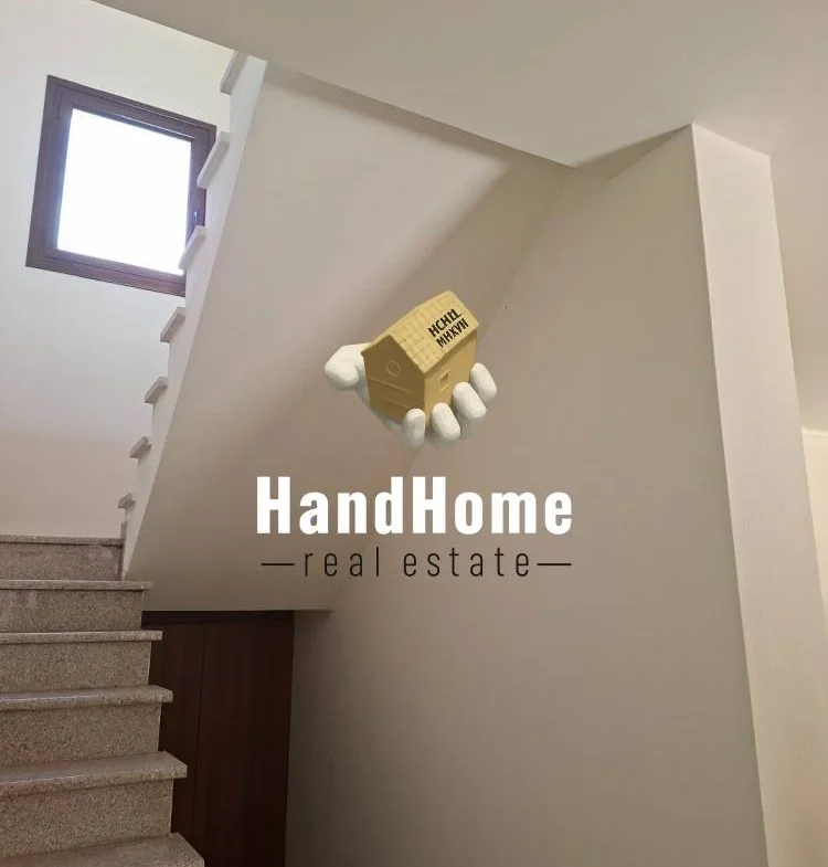 Κτίριο επαγγελματικών χώρων 339 m² προς πώληση