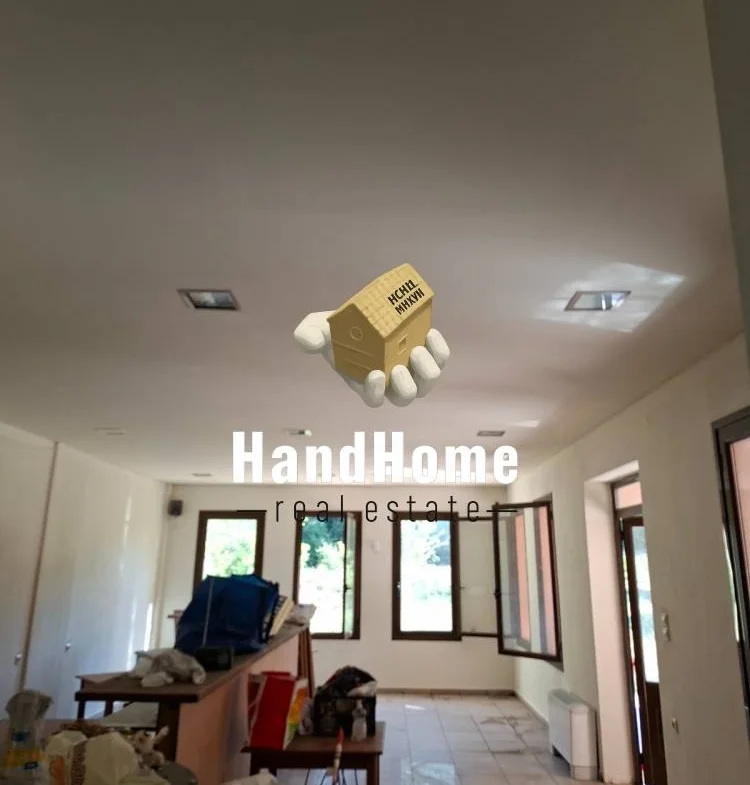 Κτίριο επαγγελματικών χώρων 339 m² προς πώληση