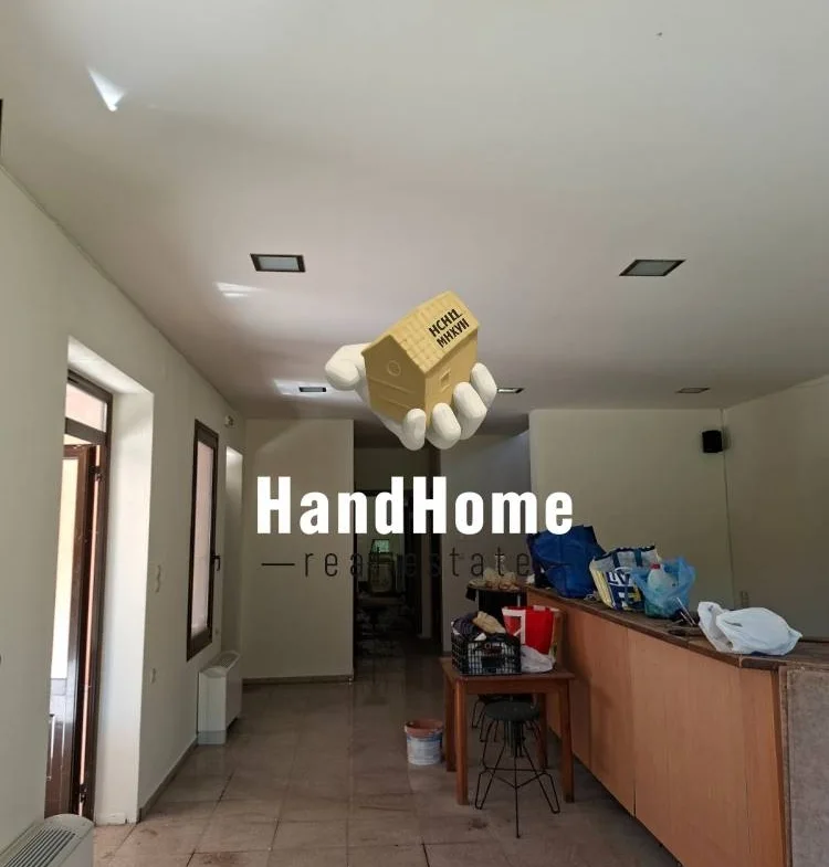 Κτίριο επαγγελματικών χώρων 339 m² προς πώληση